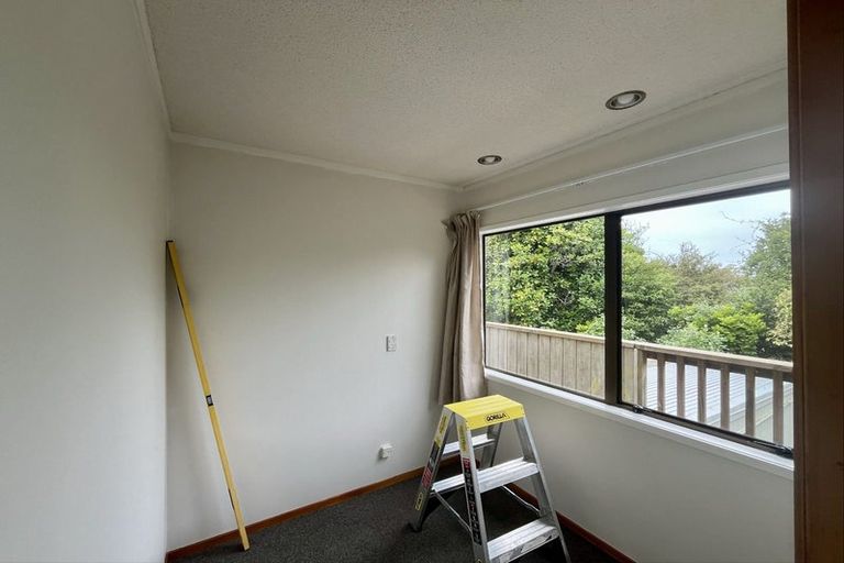 Photo of property in 18 Wade River Road, Stanmore Bay, Whangaparaoa, 0932