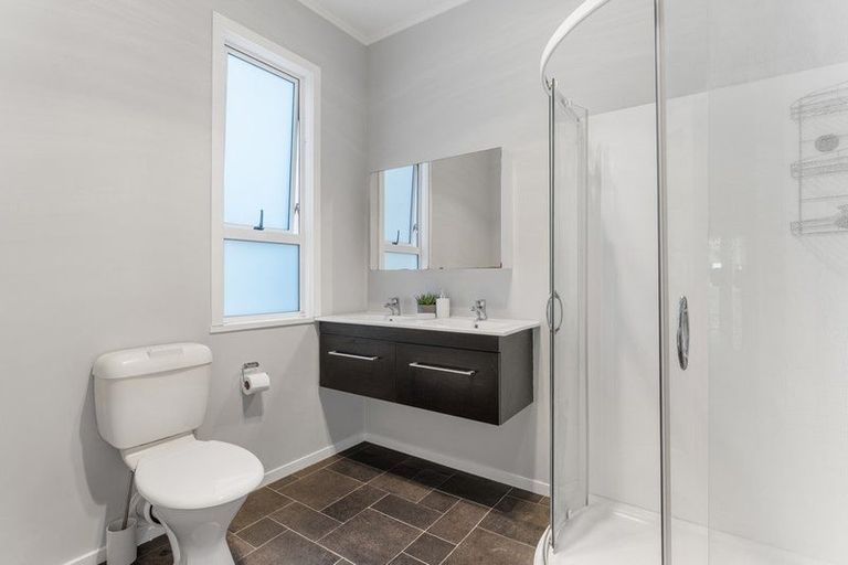 Photo of property in 72 Great North Road, Saint Johns Hill, Whanganui, 4500