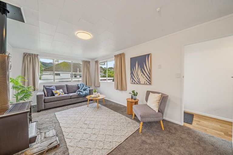 Photo of property in 30a Hudson Avenue, Ebdentown, Upper Hutt, 5018