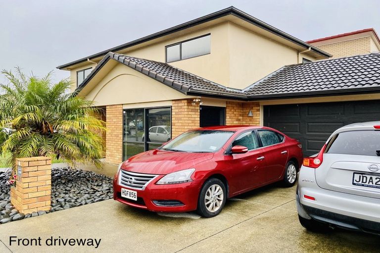 Photo of property in 11 Heidi Crescent, Flat Bush, Auckland, 2016