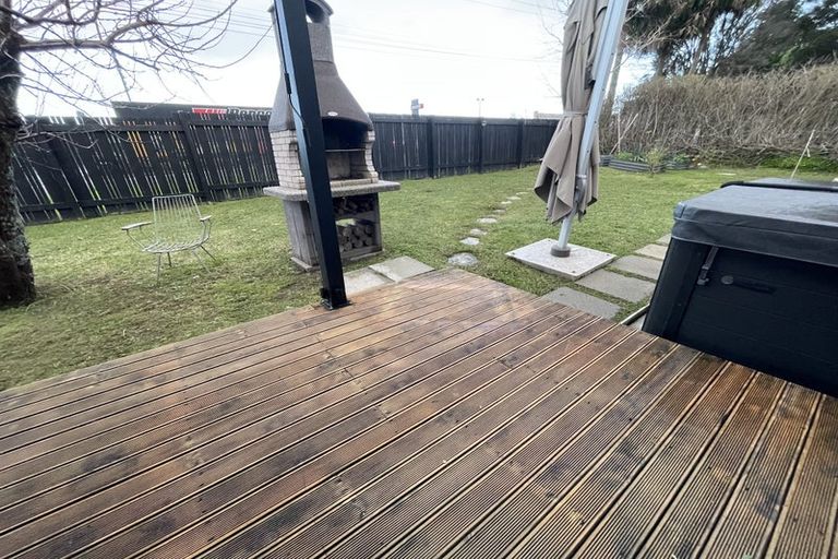 Photo of property in 1/2 Palm Court Drive, Glen Eden, Auckland, 0602