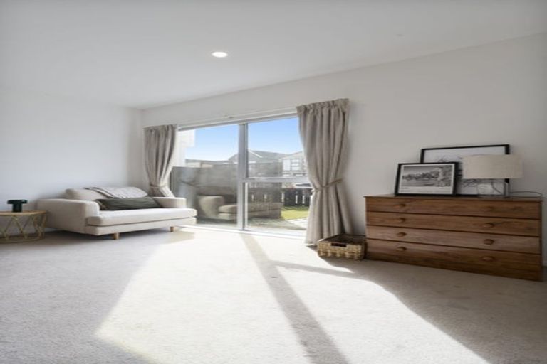 Photo of property in 103 Waekahu Road, Westgate, Auckland, 0814