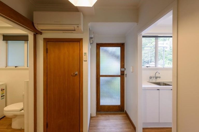 Photo of property in 146 Glenmore Street, Northland, Wellington, 6012