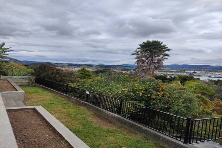 Photo of property in 52 George Point Road, Onerahi, Whangarei, 0110