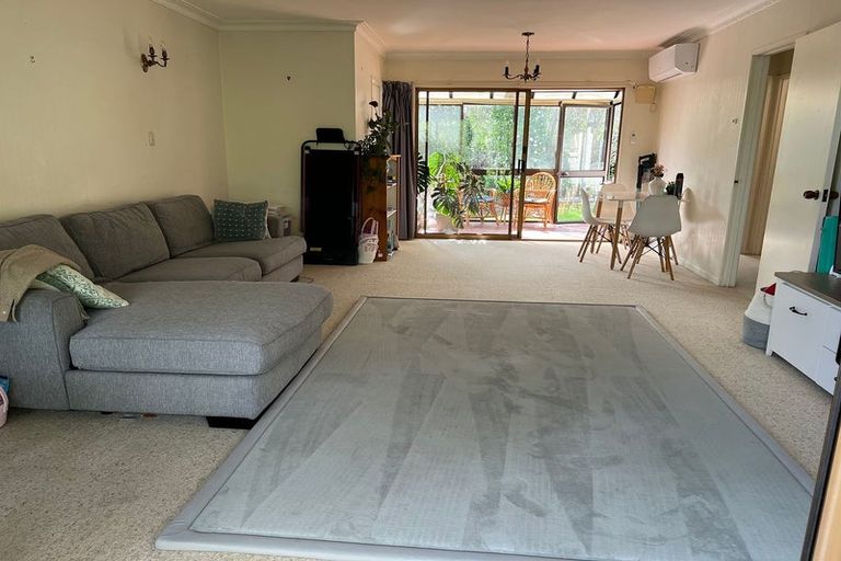 Photo of property in 1/72 Evelyn Road, Cockle Bay, Auckland, 2014