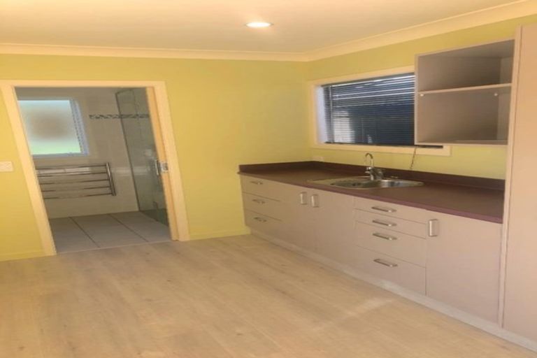 Photo of property in 5 Matai Street, Waikanae, 5036