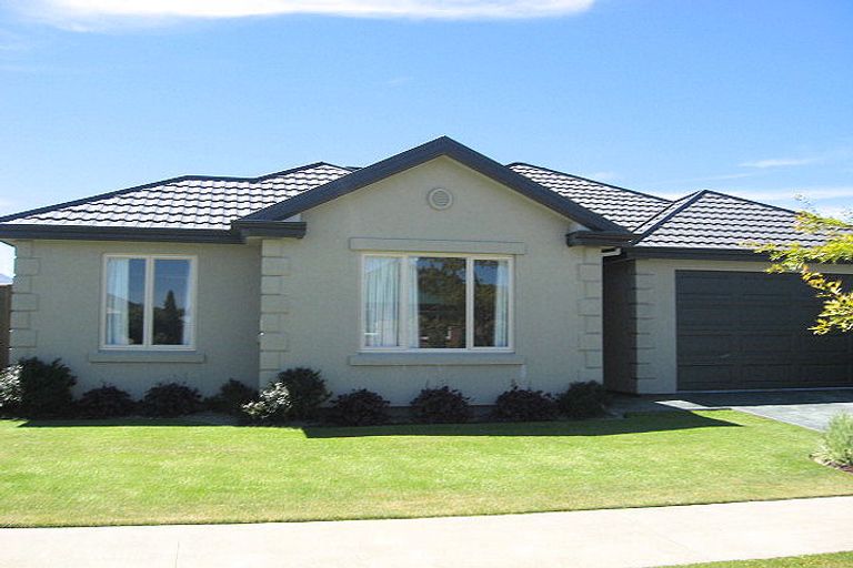 Photo of property in 18 Mahlet Street, Northwood, Christchurch, 8051