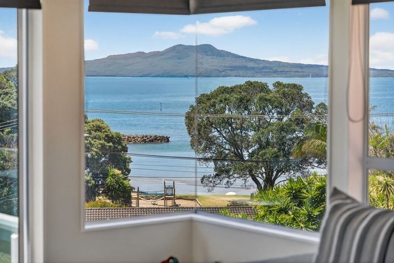 Photo of property in 70a Beach Road, Castor Bay, Auckland, 0620