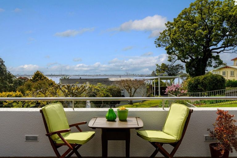 Photo of property in 18 Eleventh Avenue, Tauranga, 3110