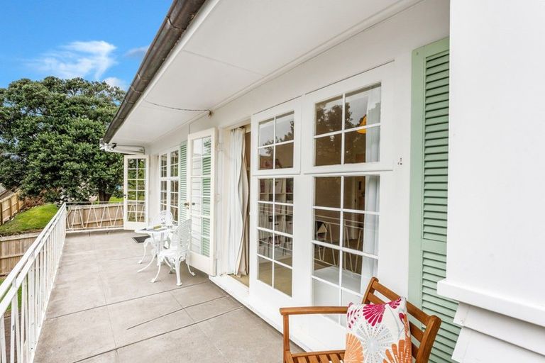 Photo of property in 110 Mellons Bay Road, Mellons Bay, Auckland, 2014