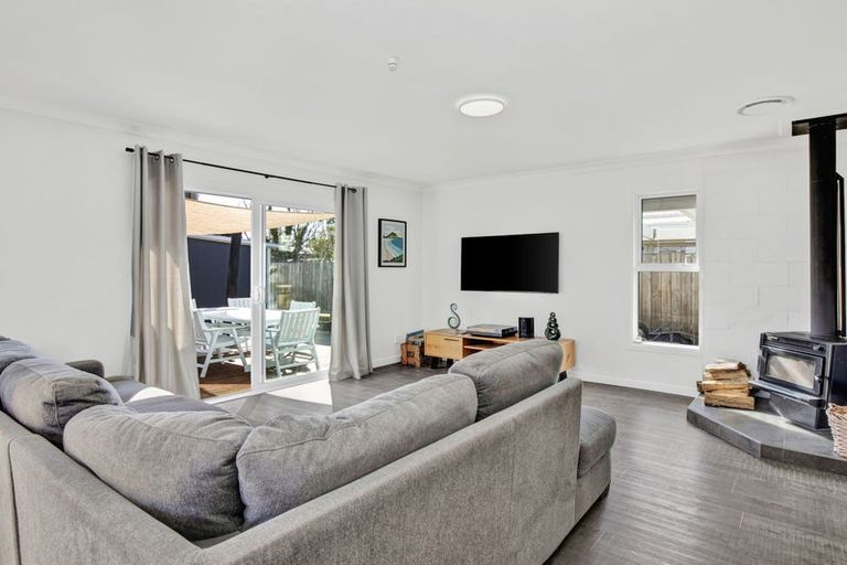 Photo of property in 221 Matai Road, Raumati Beach, Paraparaumu, 5032