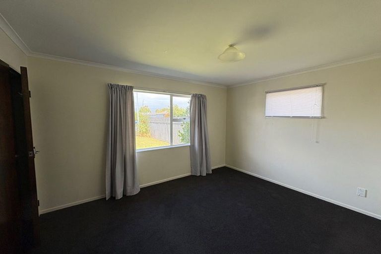 Photo of property in 90 Strathmore Avenue, Levin, 5510