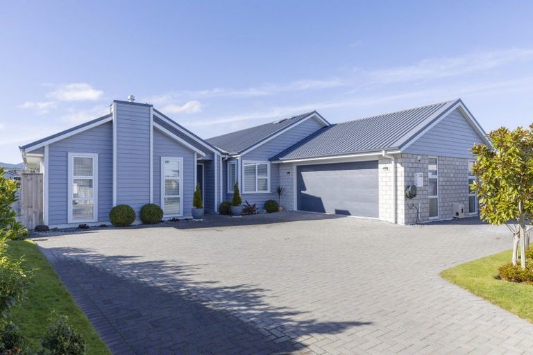 Photo of property in 13 Tuhua Close, Wharewaka, Taupo, 3330