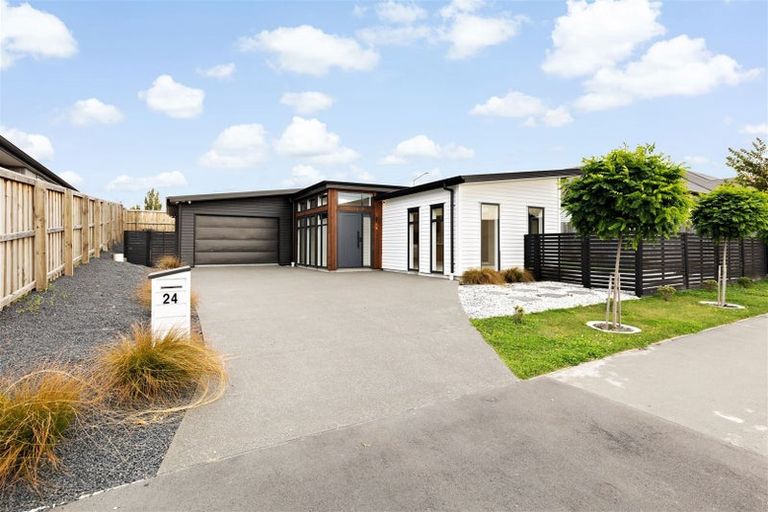 Photo of property in 24 Sarikei Avenue, Northwood, Christchurch, 8051