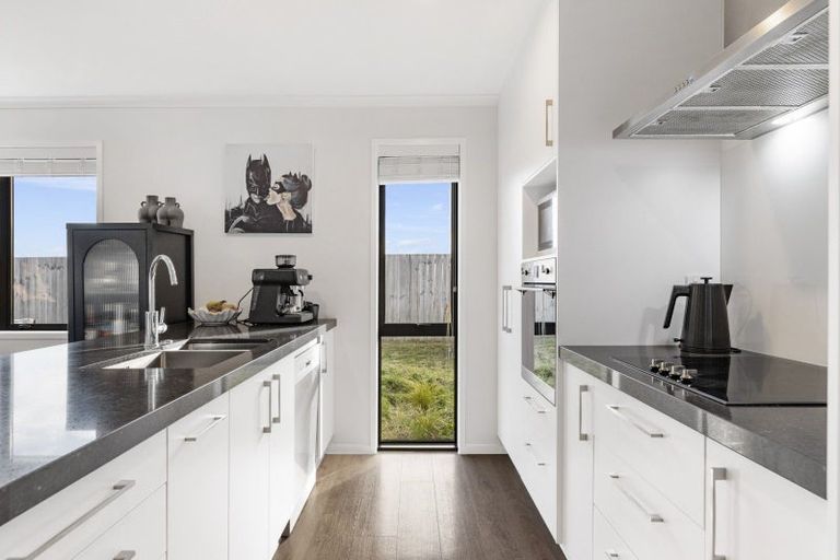 Photo of property in 17 Lion Place, Papamoa, 3118