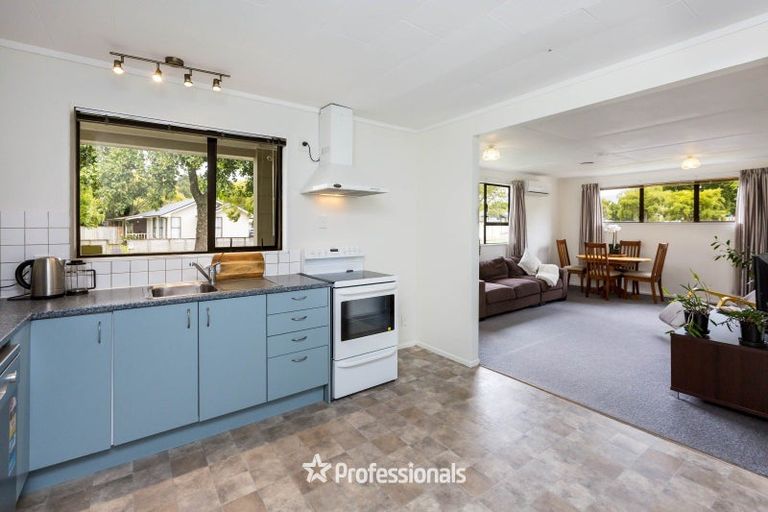 Photo of property in 6f2- Gemstone Drive, Birchville, Upper Hutt, 5018