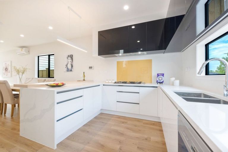 Photo of property in 12 Laquinta Place, Flat Bush, Auckland, 2019