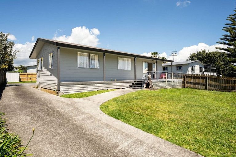 Photo of property in 6 Lagoon Place, Poike, Tauranga, 3112