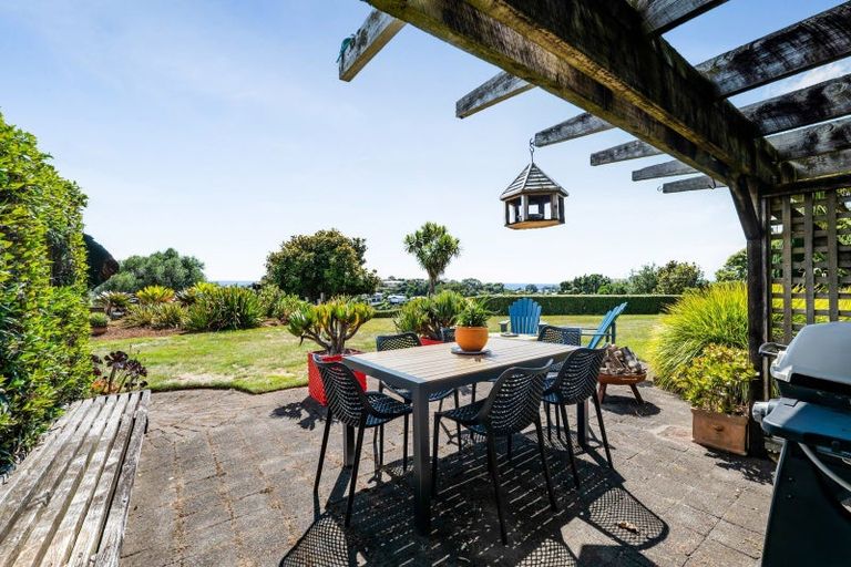 Photo of property in 24 Darwin Crescent, Spotswood, New Plymouth, 4310