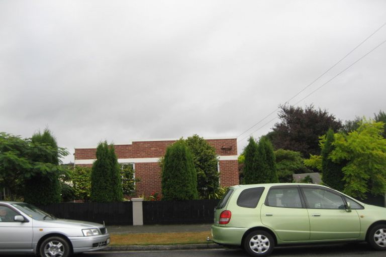 Photo of property in 125 Gayhurst Road, Dallington, Christchurch, 8061