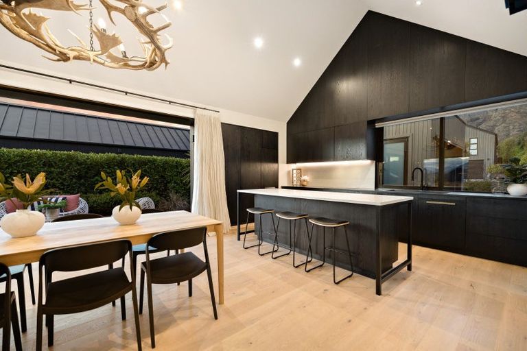 Photo of property in 1 Wanderer Lane, Jacks Point, Queenstown, 9371