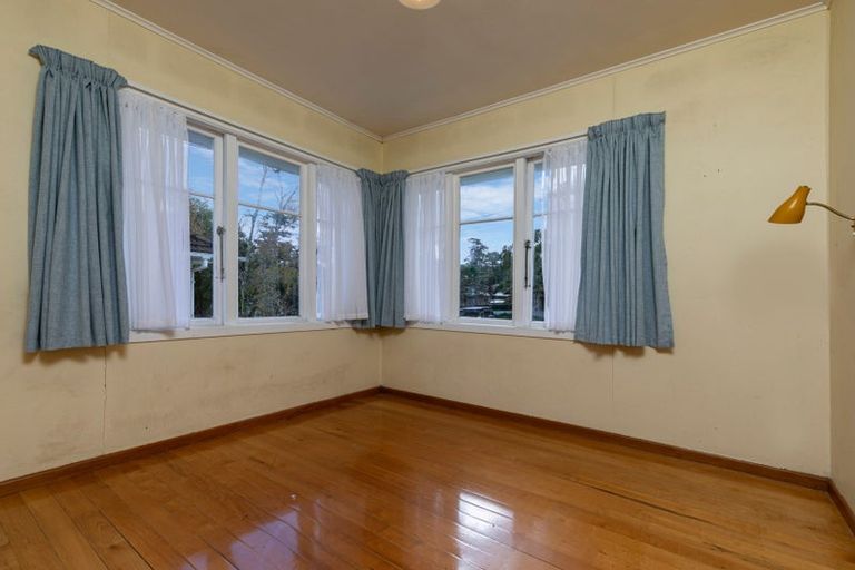 Photo of property in 48 Smythe Road, Henderson, Auckland, 0612