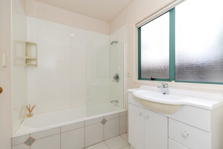 Photo of property in 84u4 Braid Road, St Andrews, Hamilton, 3200
