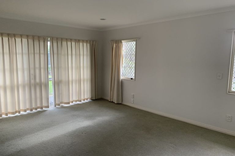 Photo of property in 13 Moss Crescent, Takanini, 2112