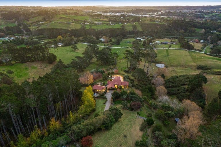 Photo of property in 21 Messenger Road, Stillwater, Silverdale, 0993