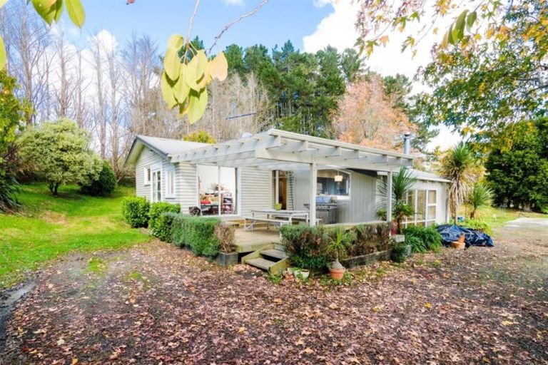 Photo of property in 1238 Peak Road, Helensville, 0875
