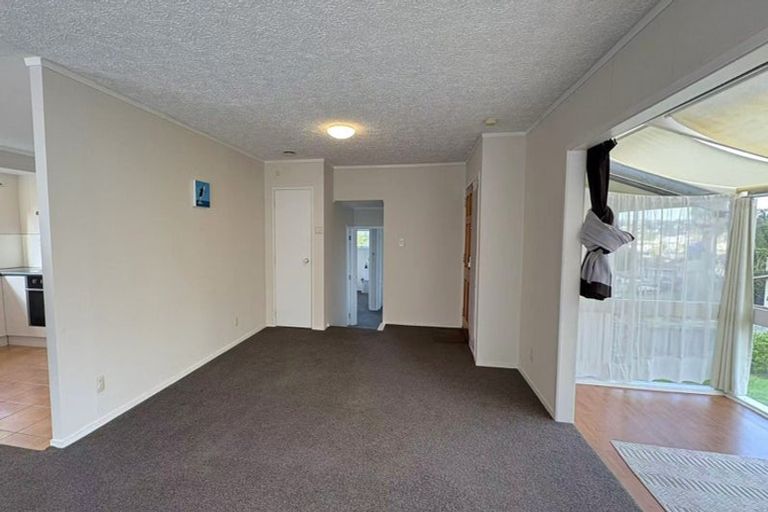 Photo of property in 18 Wilkinson Way, Browns Bay, Auckland, 0630