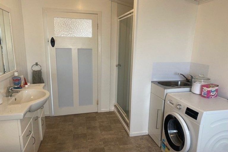 Photo of property in 373 Carrington Street, Upper Vogeltown, New Plymouth, 4310