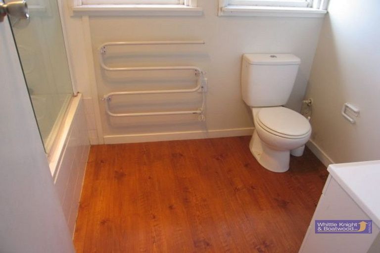 Photo of property in 7 Guildford Street, Burnside, Christchurch, 8053