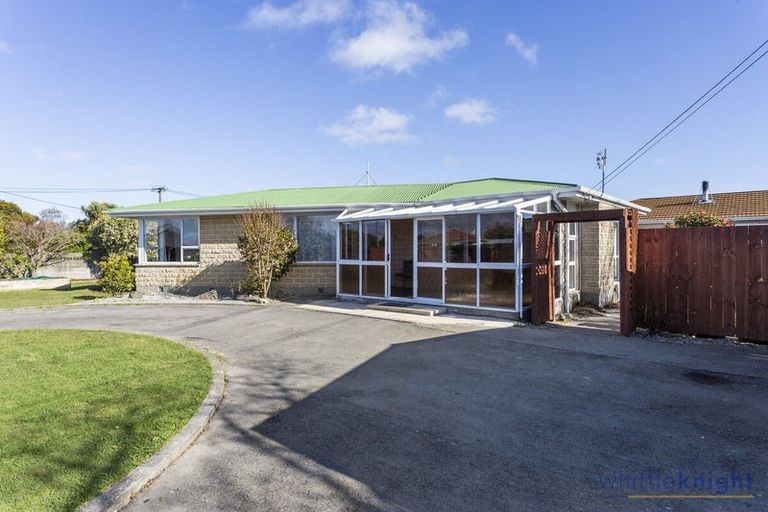 Photo of property in 1 Fulham Street, Islington, Christchurch, 8042