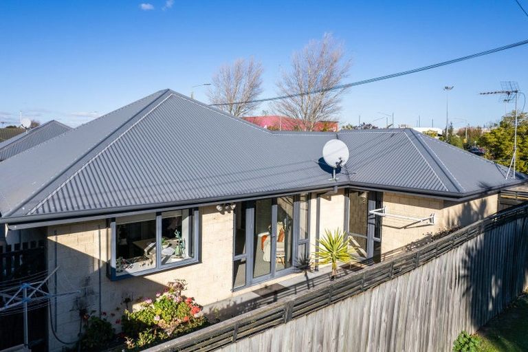 Photo of property in 26a Sawyers Arms Road, Northcote, Christchurch, 8052