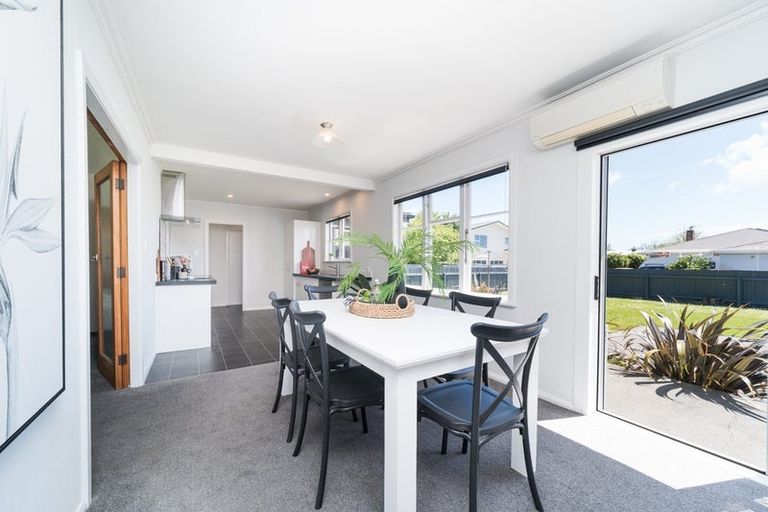 Photo of property in 49 College Street, Awapuni, Palmerston North, 4412