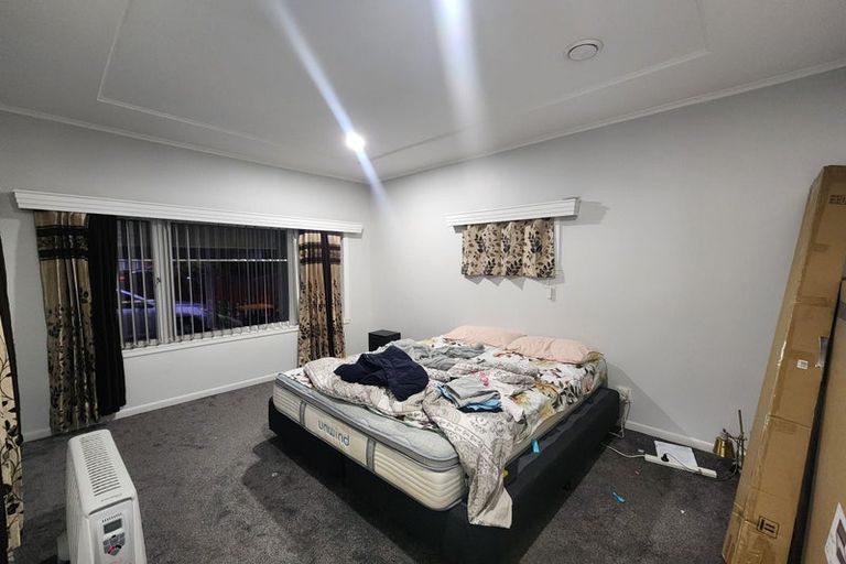 Photo of property in 13 Great South Road, Papatoetoe, Auckland, 2025