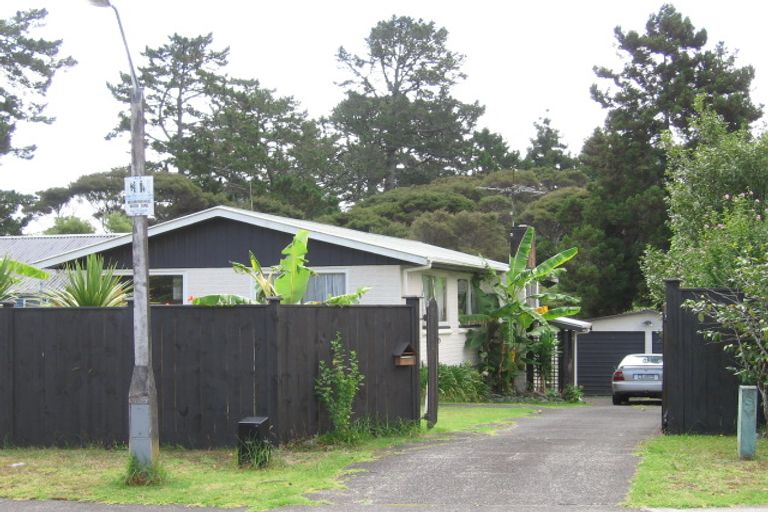 Photo of property in 35 Melba Street, Beach Haven, Auckland, 0626