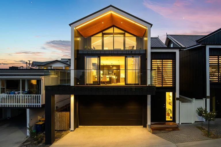 Photo of property in 47c Hastings Road, Mairangi Bay, Auckland, 0630