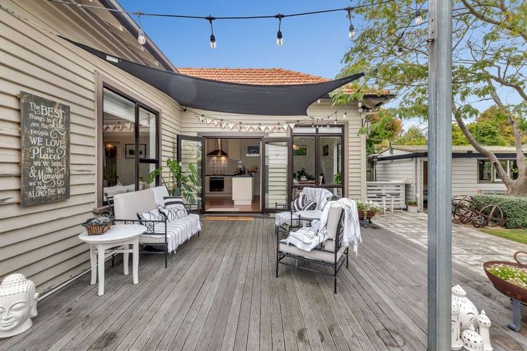 Photo of property in 14 Tui Street, Fendalton, Christchurch, 8041