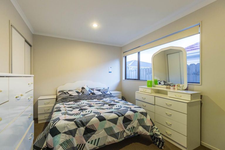 Photo of property in 20 Tarapiroe Avenue, Takanini, 2112