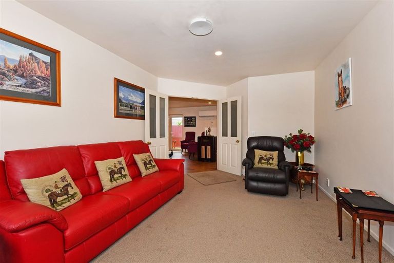 Photo of property in 19 Seymour Street, Hornby, Christchurch, 8042