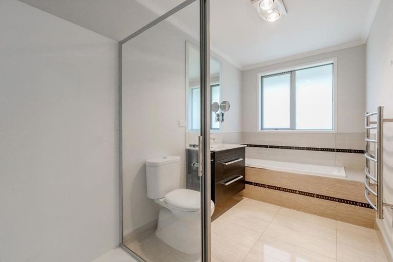 Photo of property in 15 Karika Place, Massey, Auckland, 0614