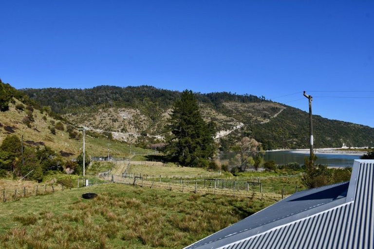 Photo of property in 4 Horncastle Crescent, Little Wanganui, Karamea, 7893