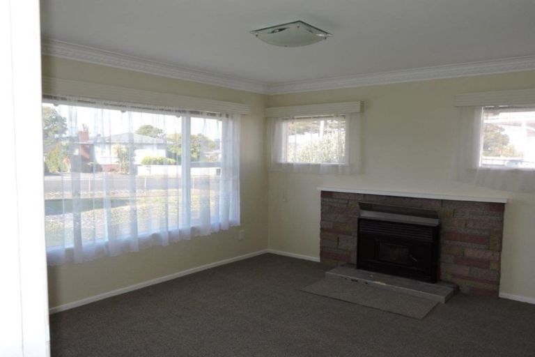 Photo of property in 16 Tawa Crescent, Manurewa, Auckland, 2102