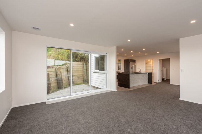 Photo of property in 103 Kakariki Grove, Waikanae, 5036