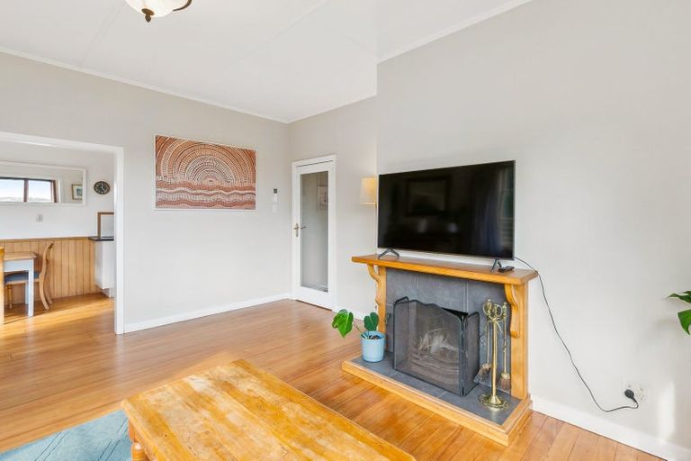 Photo of property in 22 Tannadyce Street, Strathmore Park, Wellington, 6022