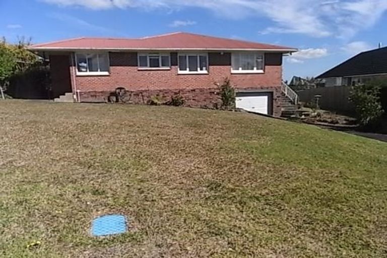Photo of property in 83 Bradbury Road, Botany Downs, Auckland, 2010
