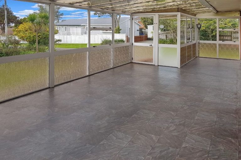 Photo of property in 23 Evans Road, Glen Eden, Auckland, 0602