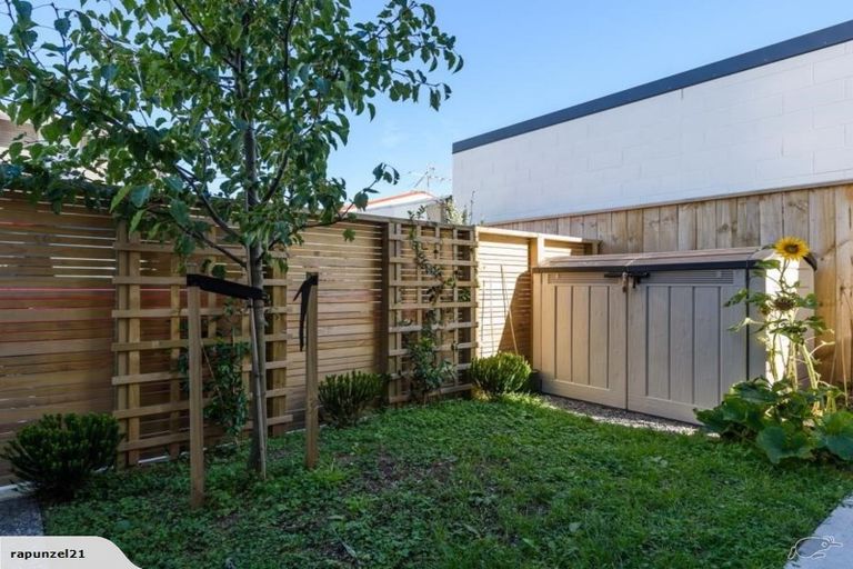 Photo of property in 8/59 The Parade, Island Bay, Wellington, 6023